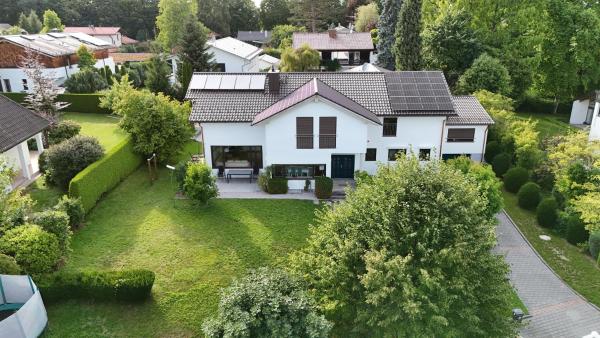 Grand Villa Berg-Starnberg For Your Vacation, Retreat, Workshop, Corporate and Familys event, Prenota  Berg Lago di Starnberg