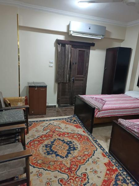 فندق الإيمان El Eman Hotel, Prenota  Maḩaţţat Idfū Assuan