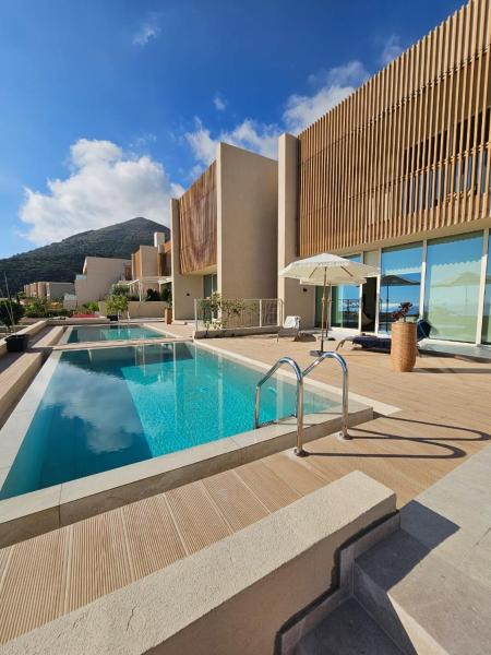 Villa Champagne Green Coast Palase, Buchen Sie  Hotels in Qark Vlora mit Parkplatz, Parkplätze