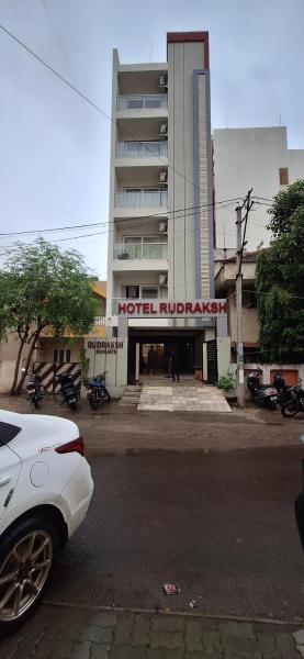 Hotel Rudraksh, Reserva ahora  Rajkot 