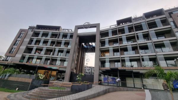 The Diamond in City luxury suites by Cozy, Reserva ahora  Hoteles en Gran Acra con aparcamiento, Aparcamiento