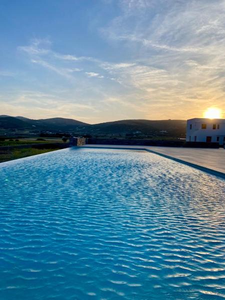 Ioli Villa in Paros with private Infinity pool, Prenota  Isterni Paro