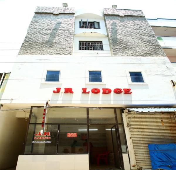 JR Lodge, Prenota  Velānganni 