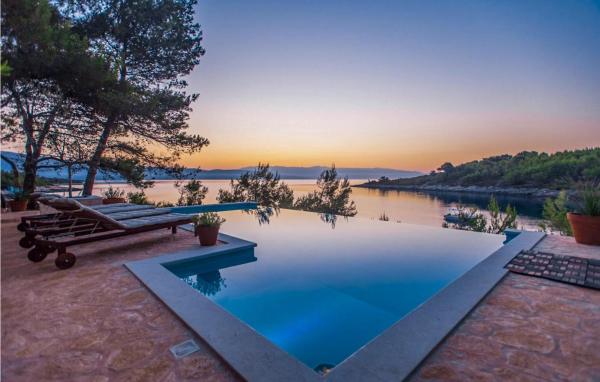 Aqua residence, Prenota Hotel Hotel con piscina a Croatian Islands, Piscina