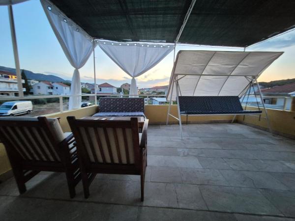 Apartman Pia, JELSA, Prenota  Jelsa 