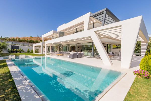 Villa Haza del Conde - EaW Homes, Prenota  Marbella Costa del Sol