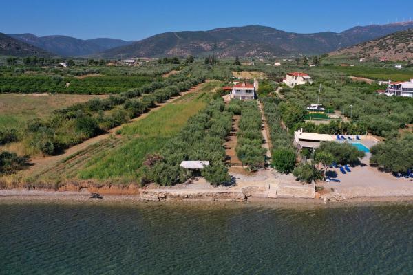 Villa of luxury and serenity, Book  Kivérion 