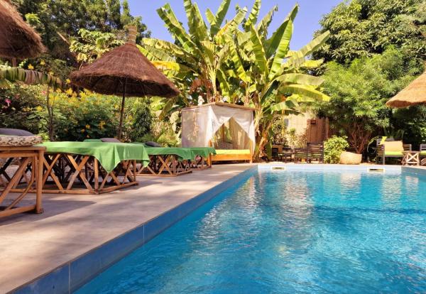 Ginger Villa Somone, Reserva ahora  Hoteles en Somone con aparcamiento, Aparcamiento