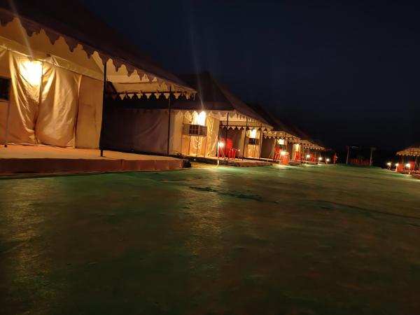 White Desert Camp, Réserver  Dhordo Gujarat