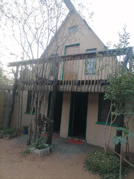 Sabs Cottage, Buchen Sie  Hotels in Kasane mit Parkplatz, Parkplätze