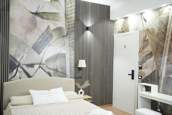 TROPICAL ROOMS Vista Mare, Réserver  Hôtels à Calabre avec parking, Parking