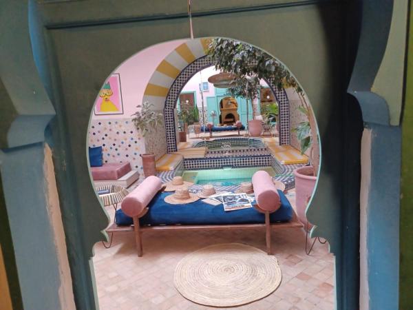 Riad Lauriers Blancs