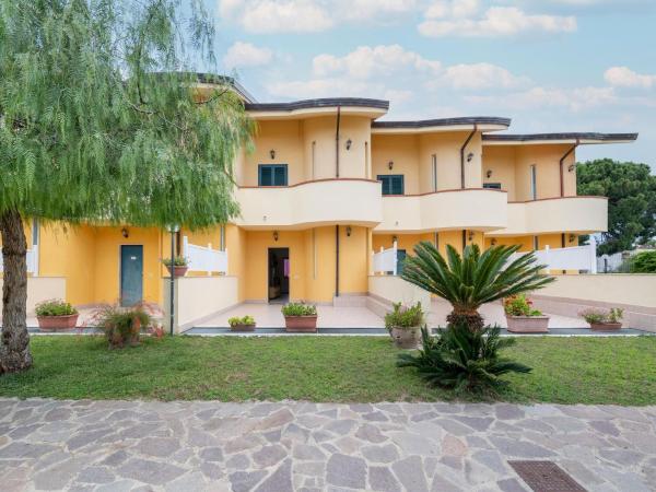 Villa Steps from the Beach, Buchen Sie  Hotels in Cilento Coast mit Pool, Schwimmbad