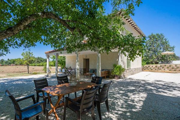 Villa Viñedo - Agradable Villa Rústica con Jardín, Buchen Sie  Sotillo de las Palomas 