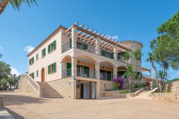 NEW! Villa Es Puig with Pool, BBQ, WiFi, Buchen Sie  Felanitx Mallorca