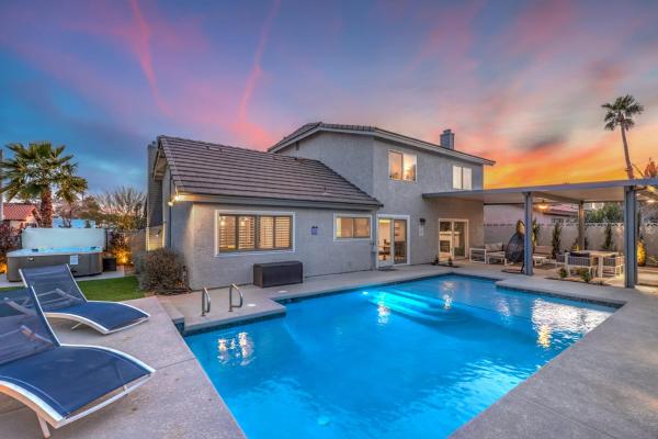 Sunset Swim, Luxury Vegas Villa with Pool, Hot Tub, Prenota  Henderson Las Vegas