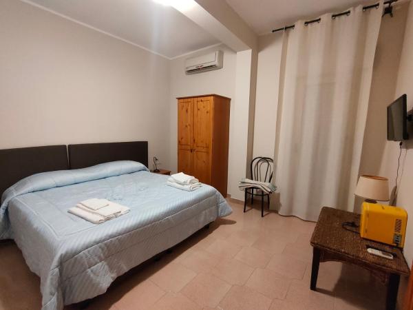 Hotel La Rocca, Réserver  Hôtels à Roccapalumba avec parking, Parking