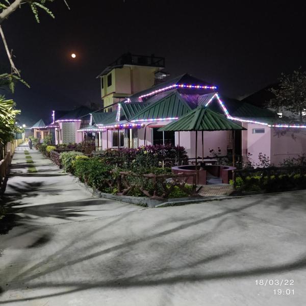 Resort Gorumara Riverside, Buchen Sie  Lataguri Westbengalen