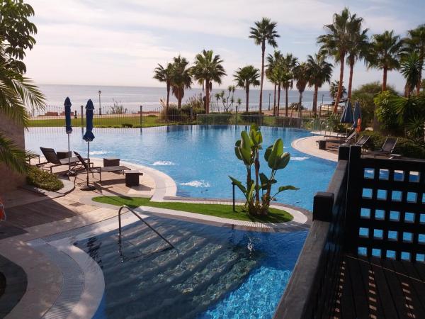 Tranquil Beachfront Apartments Mar Azul Resort, Prenota Appartamento Hotel a Costa del Sol con piscina, Piscina