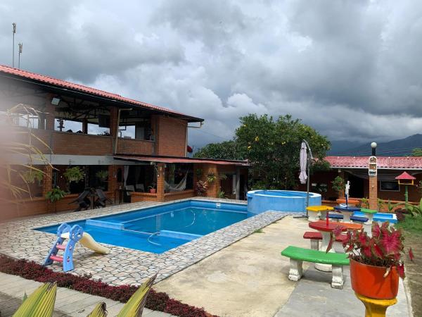 Villa Pospon, Reserva ahora  Hoteles con piscina en Buga, Piscina