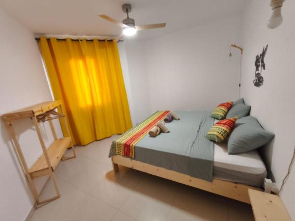 Casa Colibri - Confort et Authentique, à 300m de la plage, Prenota  Hotel a Isole Barlavento con parcheggio, Parcheggio