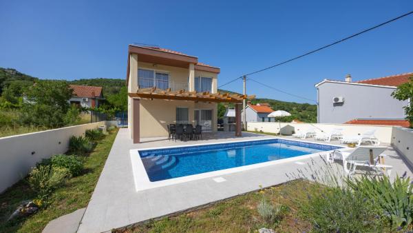 Villa Ivan by Villas Guide, Book  Hotels in Split Region with a Pool, Swimming Pool