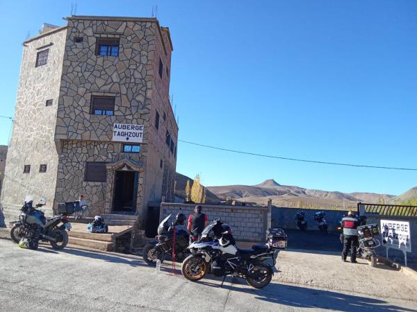 Auberge Restaurant Camping Taghzout, Prenota  Agoudal Al-Rashidiyya