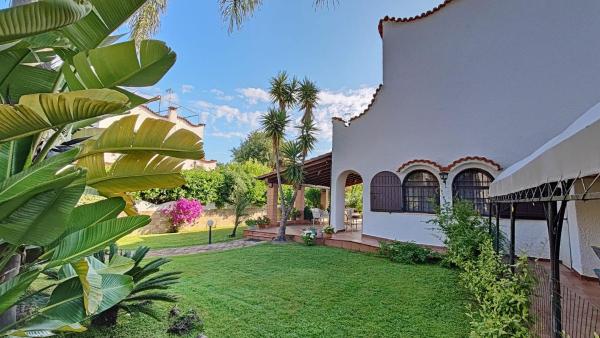 Villa Irma Circeo Villaggio del Sisto, Prenota  Hotel a Lazio con parcheggio, Parcheggio