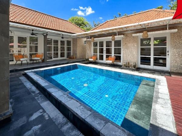 Hosih Terace in Sanur Villa - 3 BR Villa Beachside Sanur, Buchen Sie  Hotels mit Pool in Denpasar, Schwimmbad