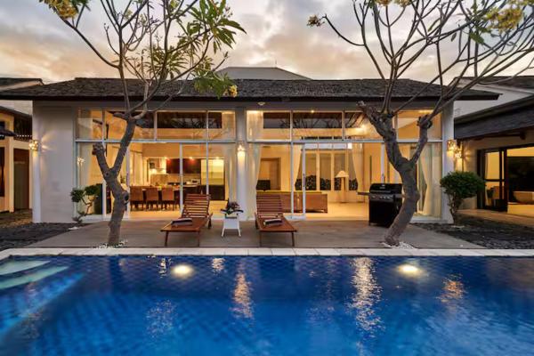 Villa Umasari Keramas, Reserva ahora  Hoteles con piscina en Bali, Piscina
