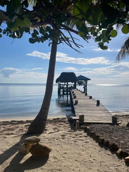 Casa Corazón - Spacious 6 Bedroom Beachfront Villa with Pool & Pier, Prenota  Riversdale 
