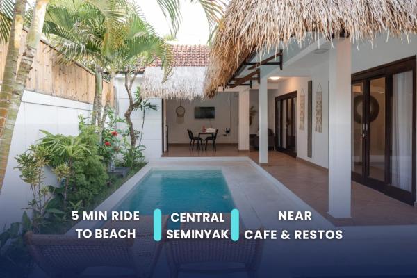 2BR Villa - Central Seminyak - Private Cook & Breakfast, Buchen Sie  Hotels mit Pool in Badung, Schwimmbad