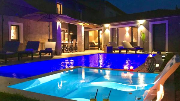 Vila Samanta by Villas Guide, Reserva ahora  Hoteles con piscina en Barban, Piscina
