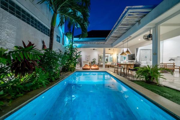 Villa GR888 - 3BR Tropical Comfort Seminyak, Prenota  Seminyak Badung