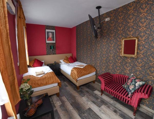Stőger Panzió, Buchen Sie Bed & Breakfast  