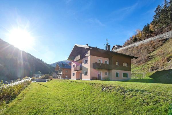 Chalet Serenella, Buchen Sie Chalet Cottages in Oberes Veltlin, Cottage