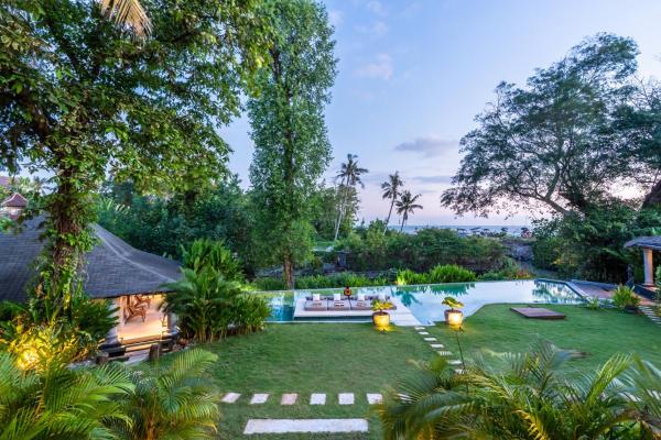 Villa Matisse, Seseh Beach, Reserva ahora  Hoteles con piscina en Cemagi, Piscina