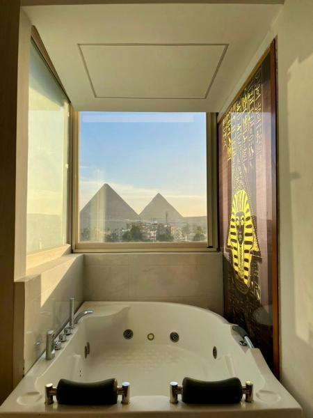 Nefertiti Royal Hotel, Prenota  Hotel a Cairo Governorate con parcheggio, Parcheggio