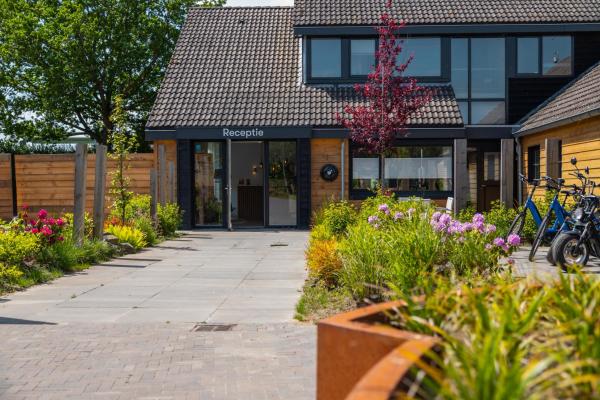 Rietland lodges, Buchen Sie  Sint Jansklooster Overijssel