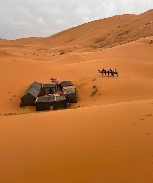 Desert Galaxy Camp, Prenota  Merzouga Al-Rashidiyya