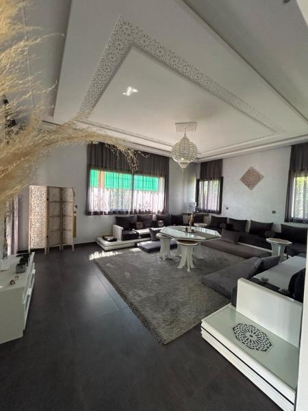 Villa Prestige, Buchen Sie  Hotels in Marrakech-Safi mit Parkplatz, Parkplätze
