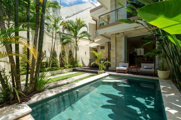 Prime Location Seminyak 3BR Pool Villa, Buchen Sie  Hotels mit Pool in Badung, Schwimmbad