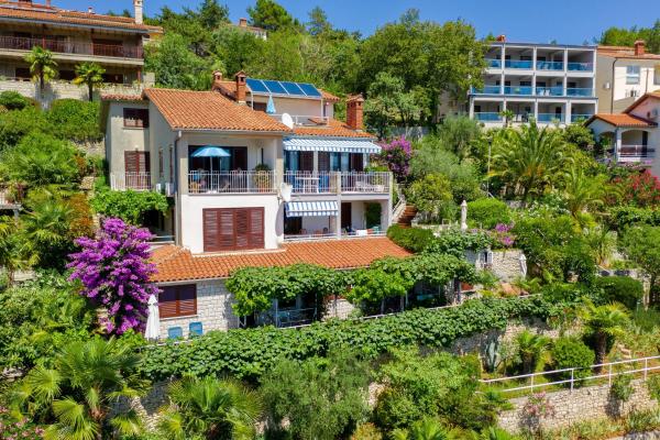 Apartments with parking space Rabac, Labin - 12107, Buchen Sie Ferienwohnung Rabac Istrien