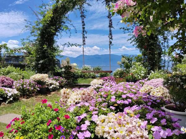 Dali Sky & Erhai Sea View Holiday Inn, Buchen Sie  Dali Shuanglang Yunnan