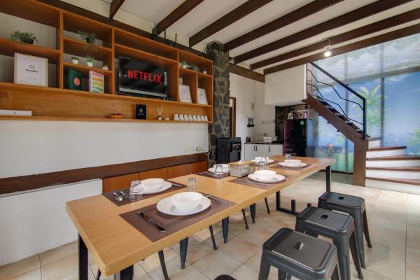 Villa Pinokio W BBQ & Backyard, Buchen Sie  Hotels in Bandung mit Parkplatz, Parkplätze