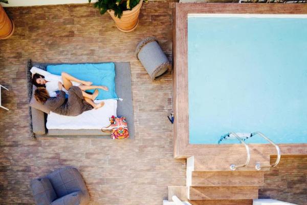 B&B Dipinto nel Blu, Buchen Sie  Hotels mit Pool in Metropolitanstadt Bari, Schwimmbad