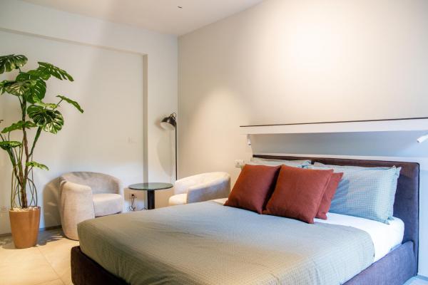 Navigli - LeoBrothers - Alzaia Naviglio Pavese 8, Book  Hotels in Navigli with Parking, Parking