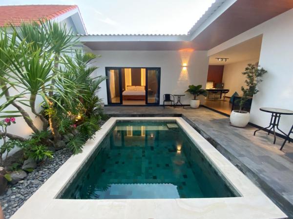 Villa Kenzo Private Pool, Buchen Sie  Hotels in Tabanan mit Parkplatz, Parkplätze