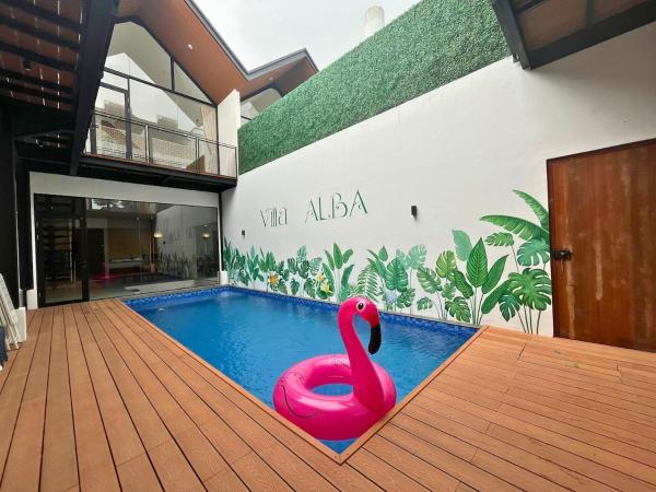 Villa Alba Duo Private Pool Lembang Bandung, Buchen Sie  Hotels in Bandung mit Parkplatz, Parkplätze