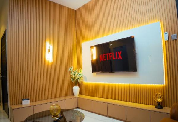 Blue check homes, Buchen Sie  Hotels in Lagos mit Parkplatz, Parkplätze